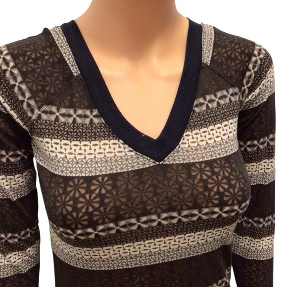 Miley Cyrus Max Azria Long Sleeve Burnout Double V-neck Short Size Medium - Picture 2 of 6